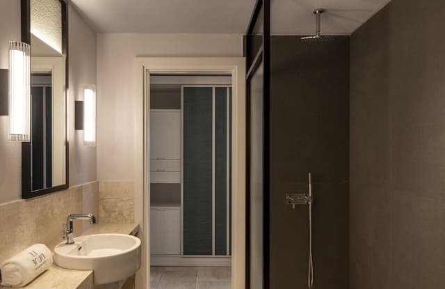 Prestige Room