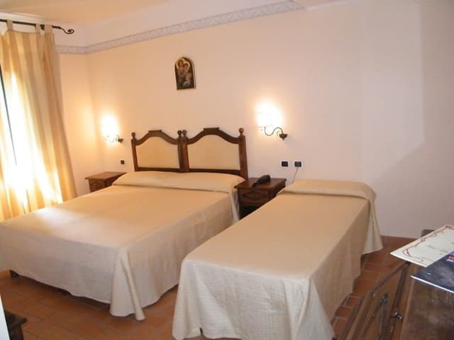 Classic Triple Room, Park View