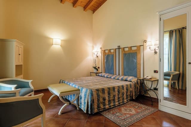 Superior Room with patio and lake view - Annex building