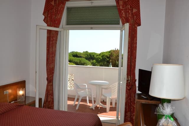 Double or Twin Room, Partial Sea View