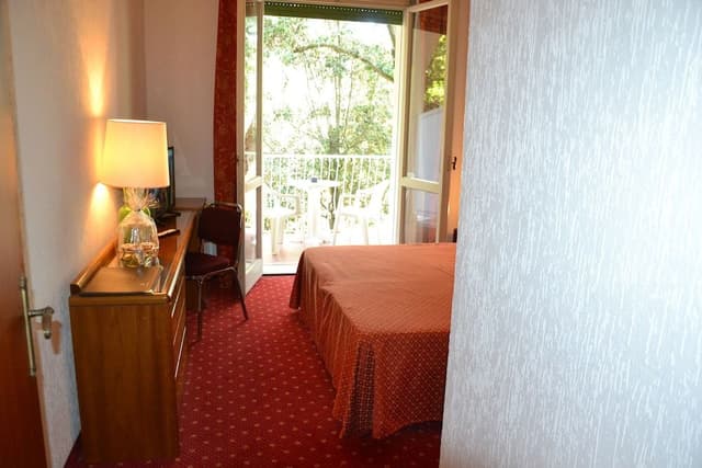 Double or Twin Room, Partial Sea View