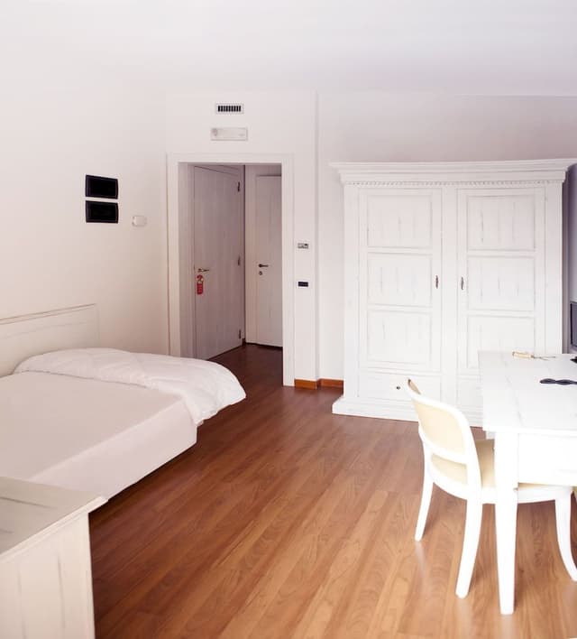 Classic Single Room