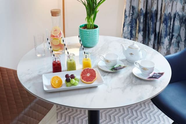 King Wellness Patio Room