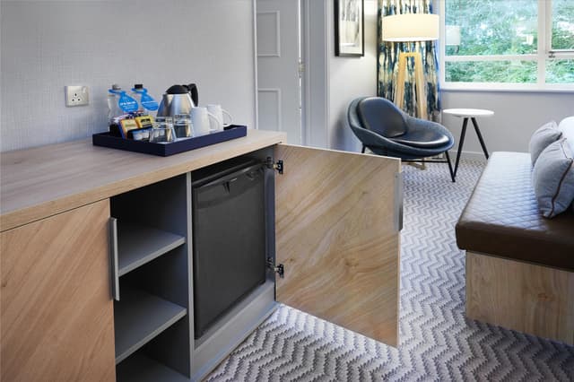 FAMILY SUITE FOR 2 ADULTS AND 3 KIDS