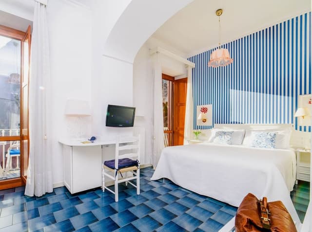 Double or Twin Room, Partial Sea View