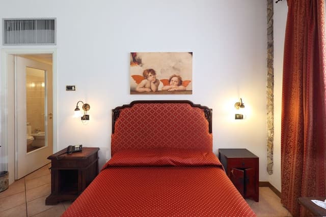 Economy Room