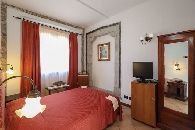 Economy Room