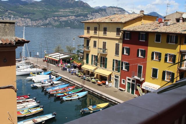 Deluxe Double or Twin Room, Lake View