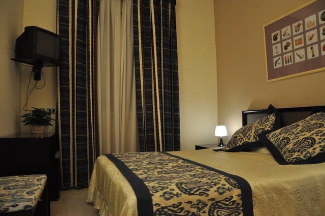 Double Room, 1 Double Bed