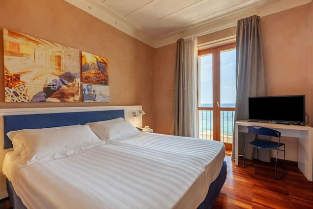 Superior Studio, 1 Bedroom, Partial Sea View