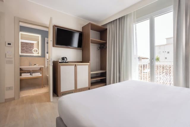 Deluxe Triple Room, Balcony