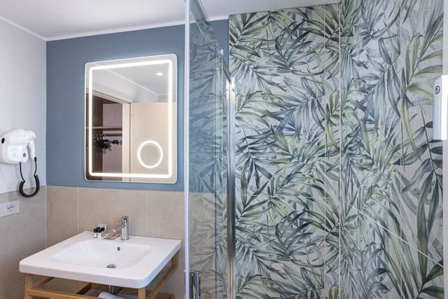 Deluxe Triple Room, Balcony