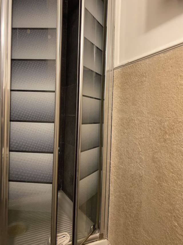 Standard Double Room Single Use (Internal view)