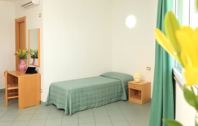 Single Room, Balcony
