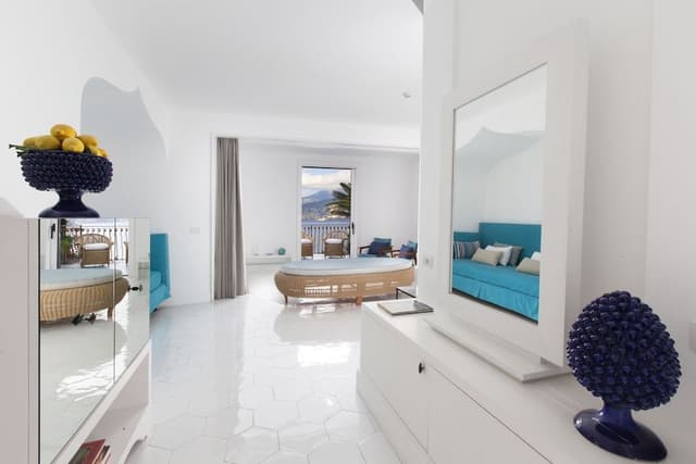 Elite Suite, Hot Tub, Sea View