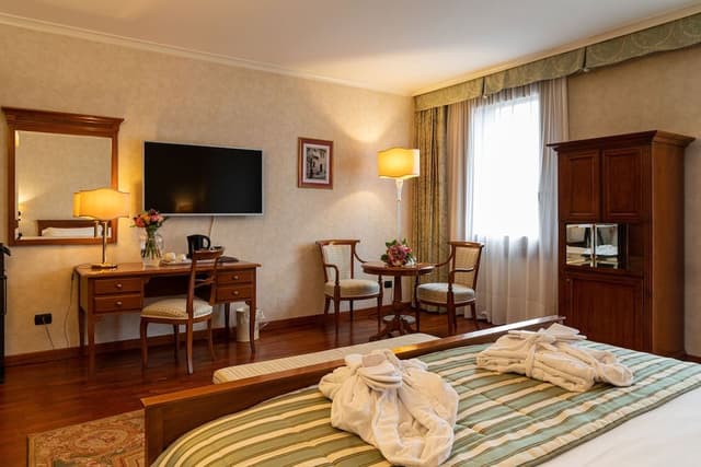Junior Suite, 1 King Bed