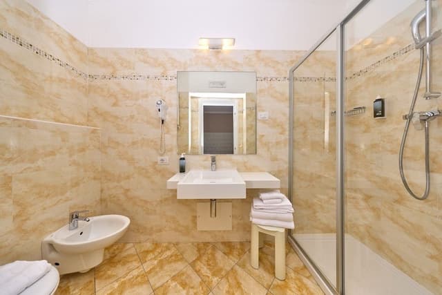 Superior Room, Lake View