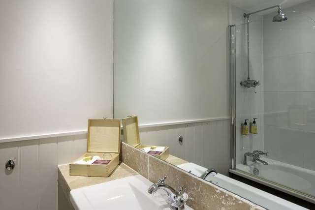 Classic Twin Room (Pet friendly)