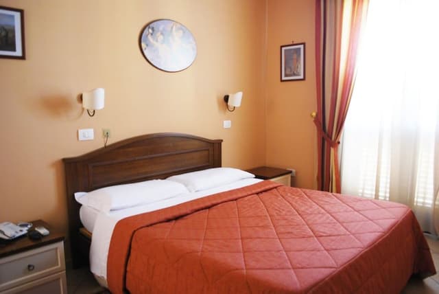 Economy Room