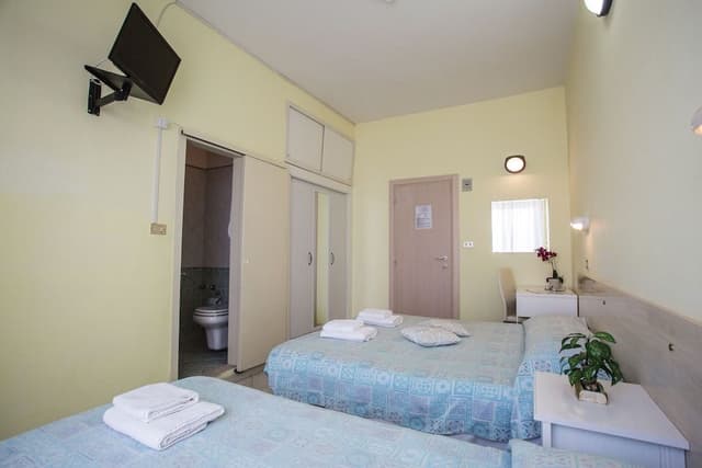 Triple Room, Balcony
