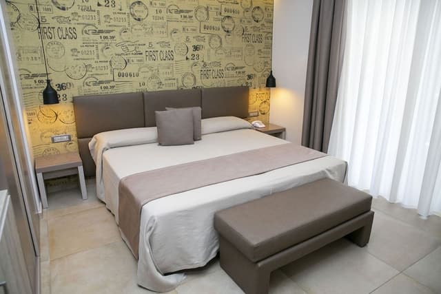 Deluxe Double Room, Balcony, Partial Sea View Beach Included