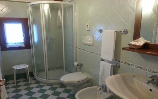 Family Room, Connecting Rooms (3 people)