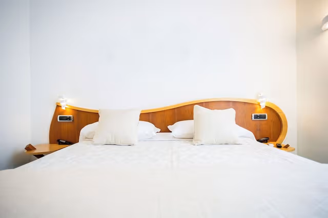 Deluxe Double Room, 1 Double Bed, Non Smoking, Mountain View