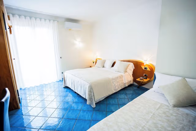 Deluxe Double Room, 1 Double Bed, Non Smoking, Mountain View