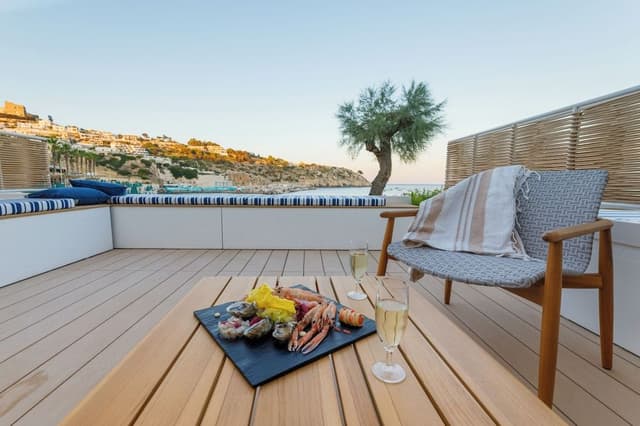 Panoramic Suite, 1 Queen Bed, Hot Tub, Sea View