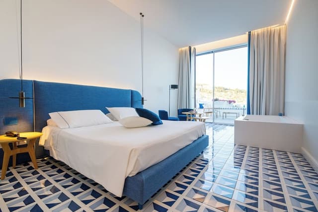 Panoramic Suite, 1 Queen Bed, Hot Tub, Sea View