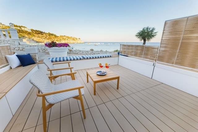 Panoramic Suite, 1 Queen Bed, Hot Tub, Sea View