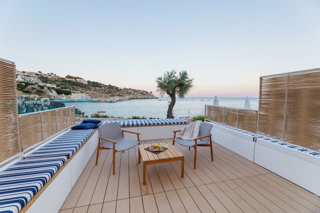 Panoramic Suite, 1 Queen Bed, Hot Tub, Sea View