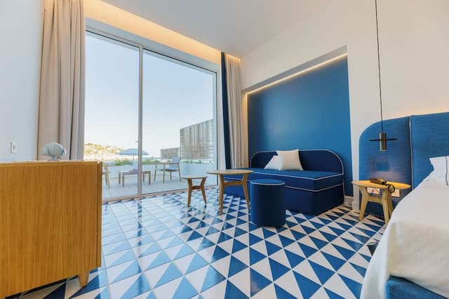 Family Studio Suite, Multiple Beds, Patio, Sea View