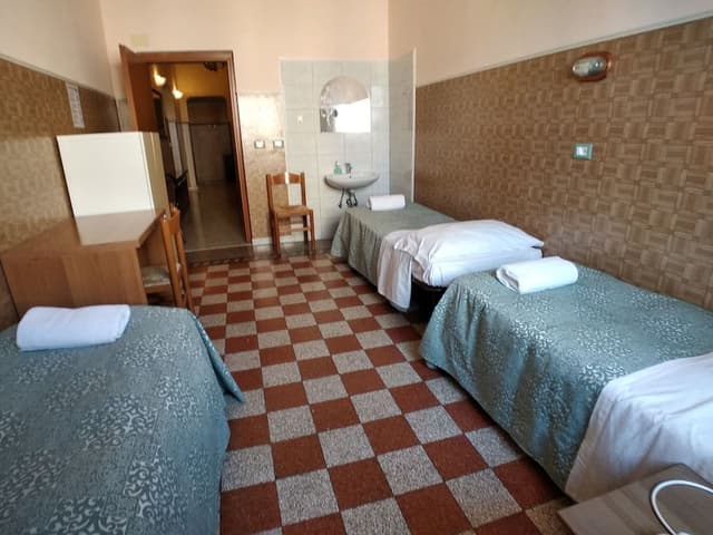 Basic Triple Room, Shared Bathroom