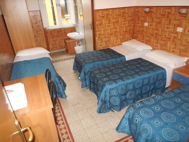 Standard Quadruple Room, Private Bathroom