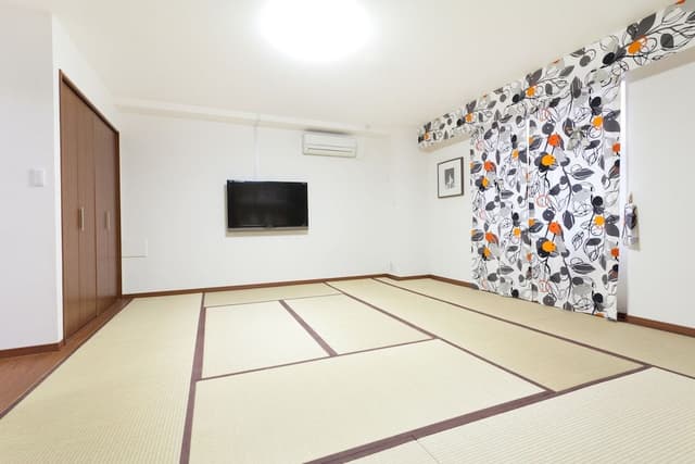 Superior Room (price based on number of guests)