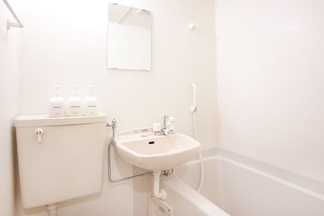 Traditional Seven Person Room
