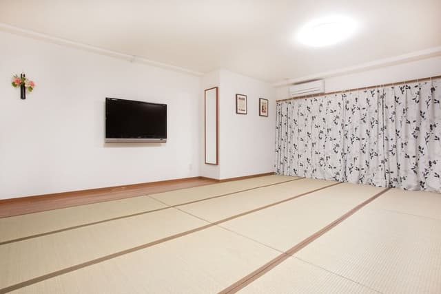 Superior Room (price based on number of guests)