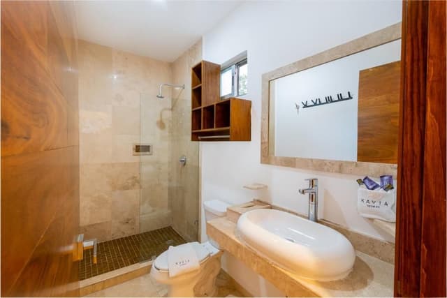 Master Suite King