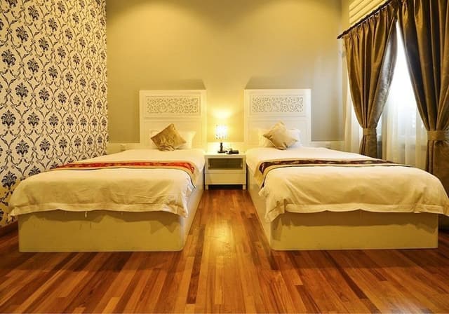 Premier Room, 1 King Bed, Non Smoking, Bathtub
