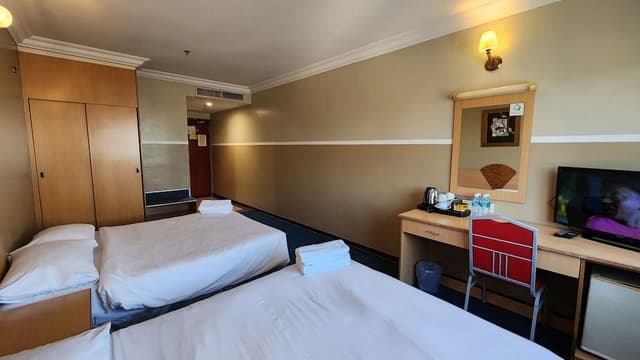 Superior Quadruple Room, 1 Bedroom, City View