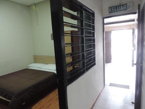 Small Double Room with Shared Bathroom