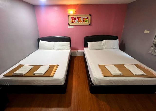 Quadruple Room, 2 Queen Beds