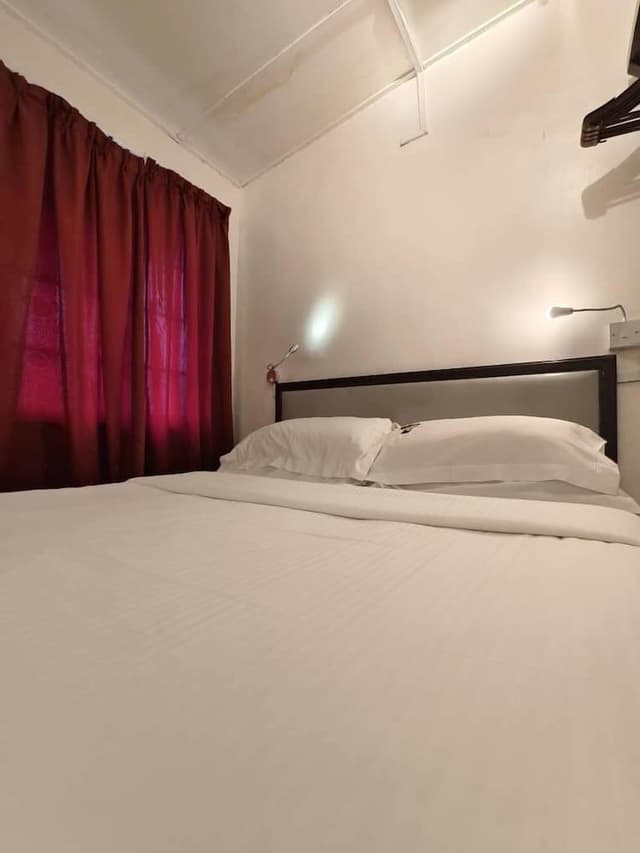 Superior Queen Ensuite