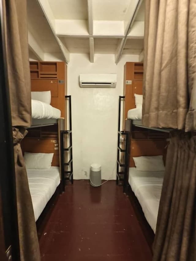4 bed Female dorm