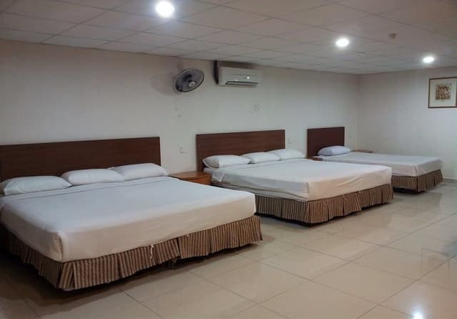 Suite (4 Adult + 3 Child - no extra bed)