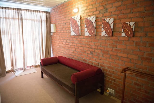 Deluxe Room (C  6)