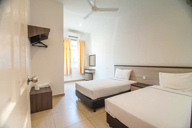 4 Bedroom Corner Double Storey House