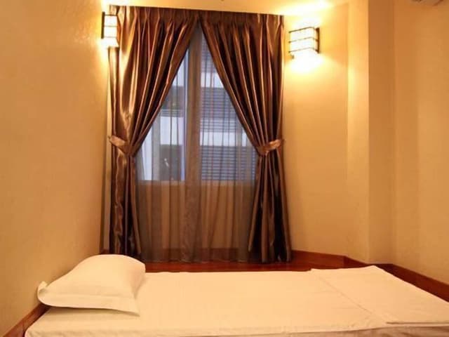 Japanese Room with Shared Toilet