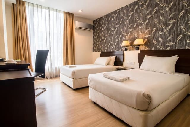 Superior Twin Room, Balcony, City View